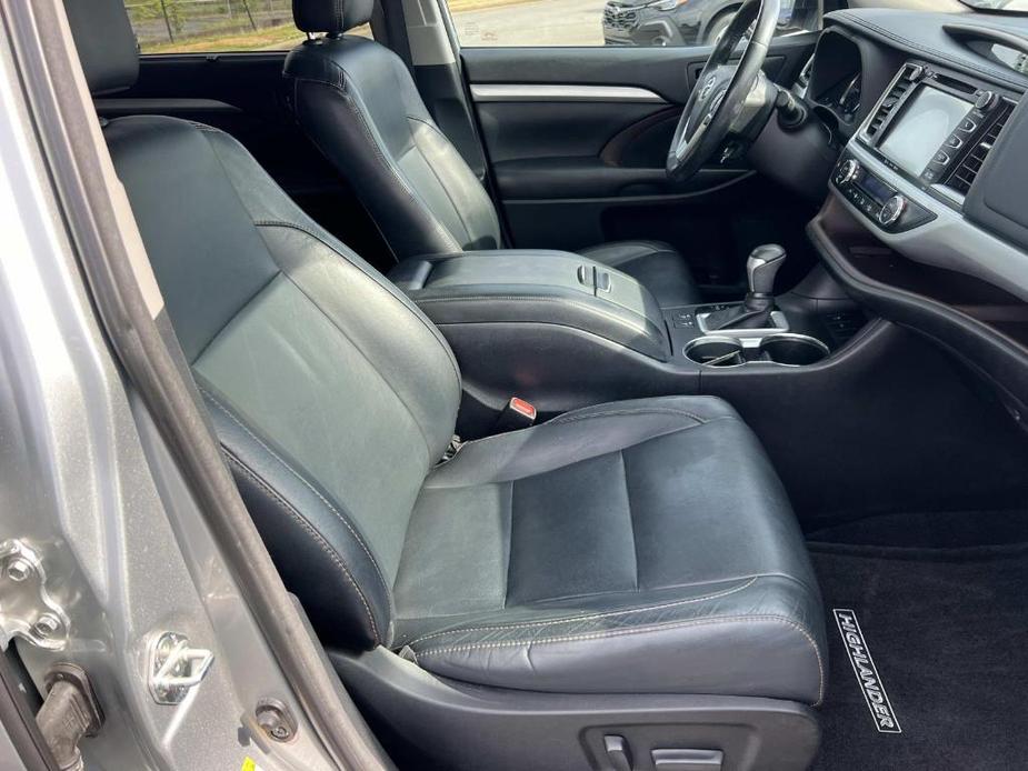 used 2018 Toyota Highlander car, priced at $23,711