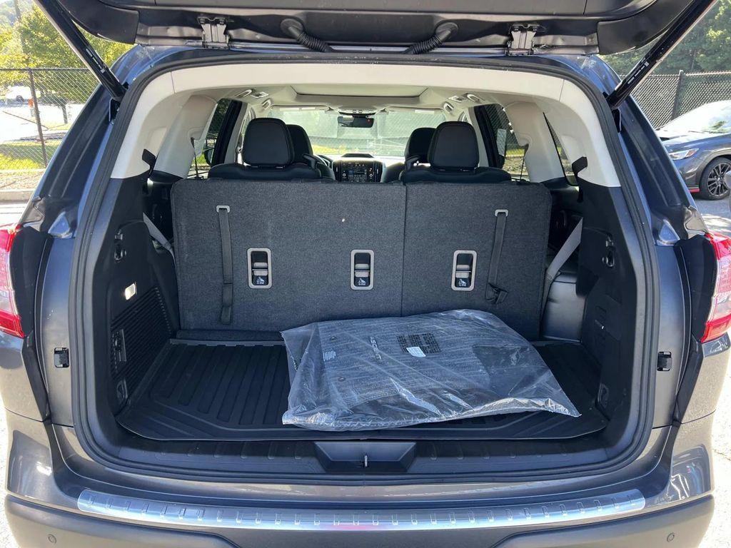 used 2025 Subaru Ascent car, priced at $43,777