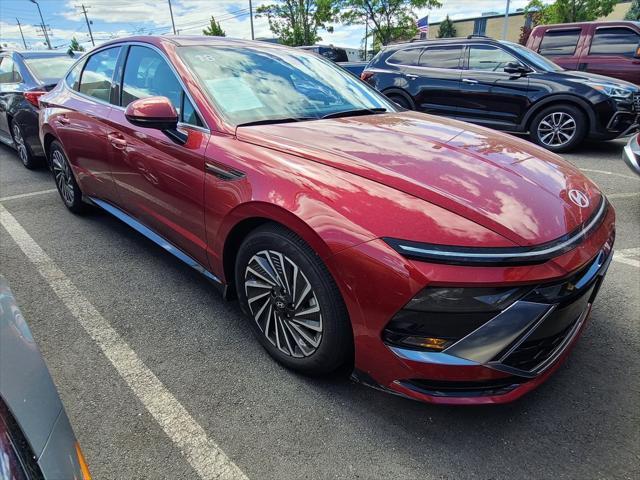 used 2024 Hyundai Sonata Hybrid car, priced at $24,595