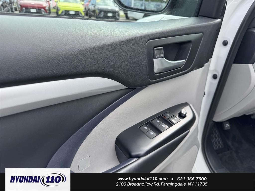 used 2017 Toyota Highlander car, priced at $20,495