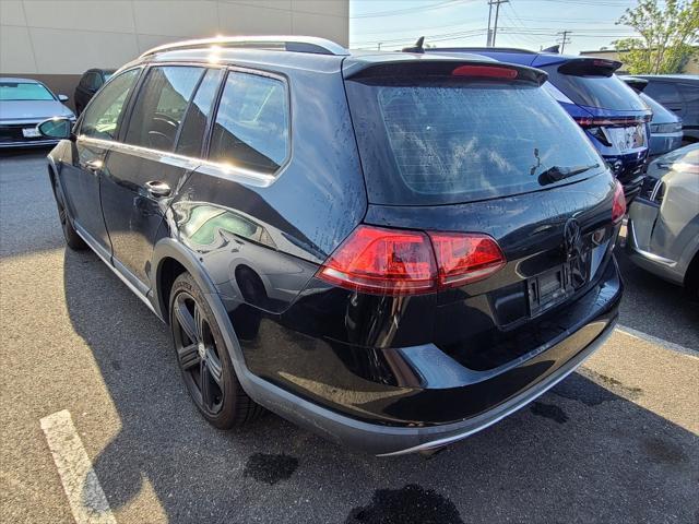 used 2017 Volkswagen Golf Alltrack car, priced at $13,995