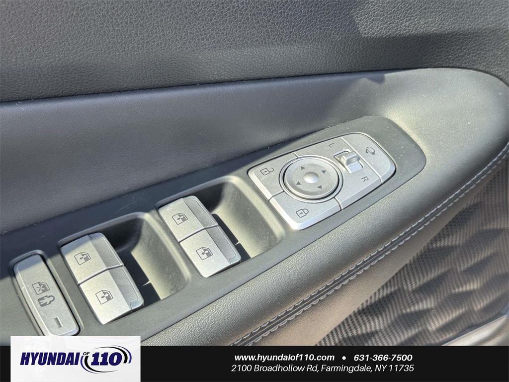 used 2022 Hyundai Santa Fe car, priced at $25,595