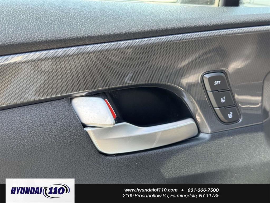 used 2022 Hyundai Santa Fe car, priced at $25,595