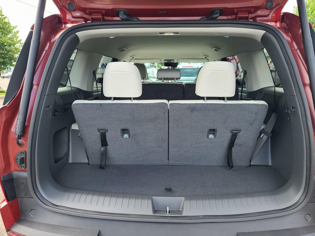 used 2025 Hyundai Santa Fe car, priced at $34,459