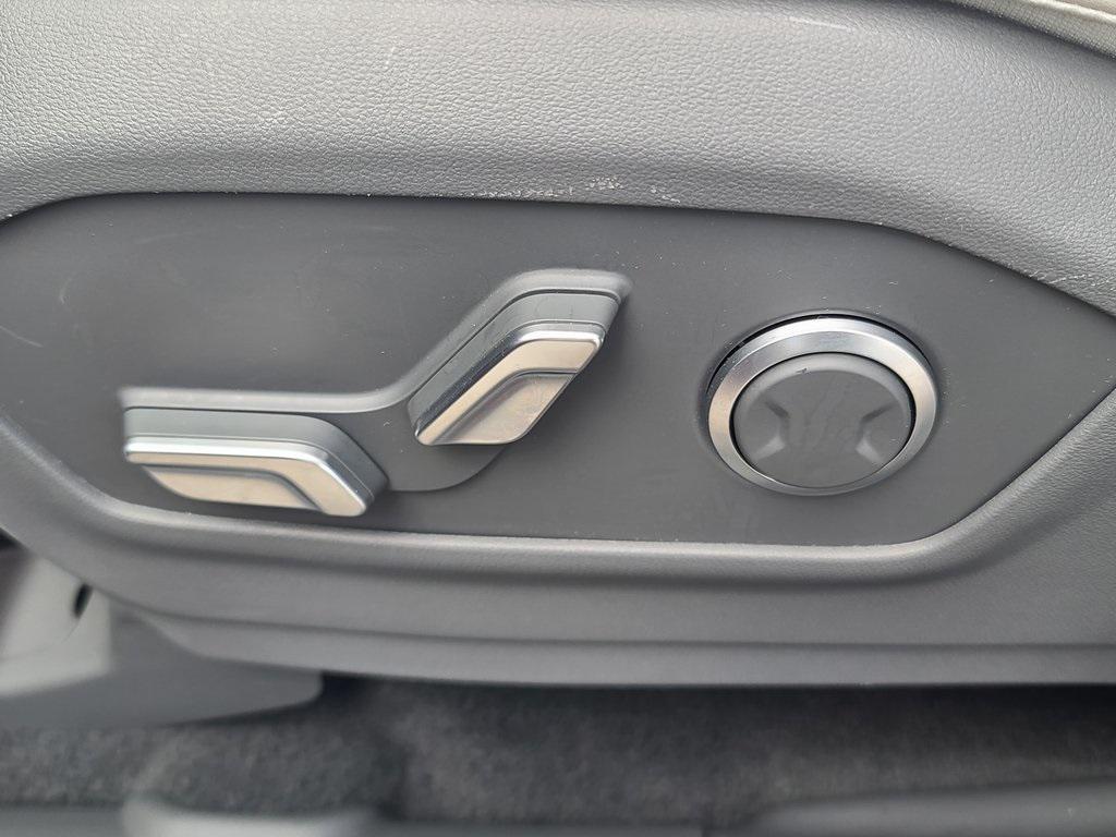 used 2025 Hyundai Santa Fe car, priced at $34,459
