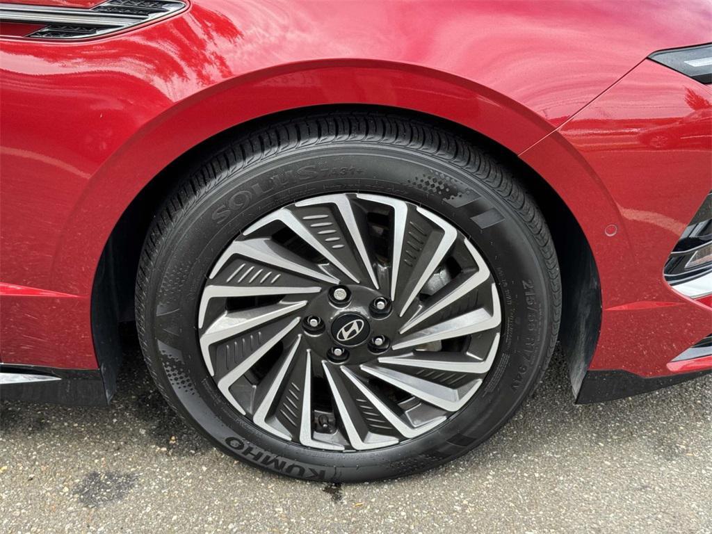 used 2024 Hyundai Sonata Hybrid car, priced at $26,495