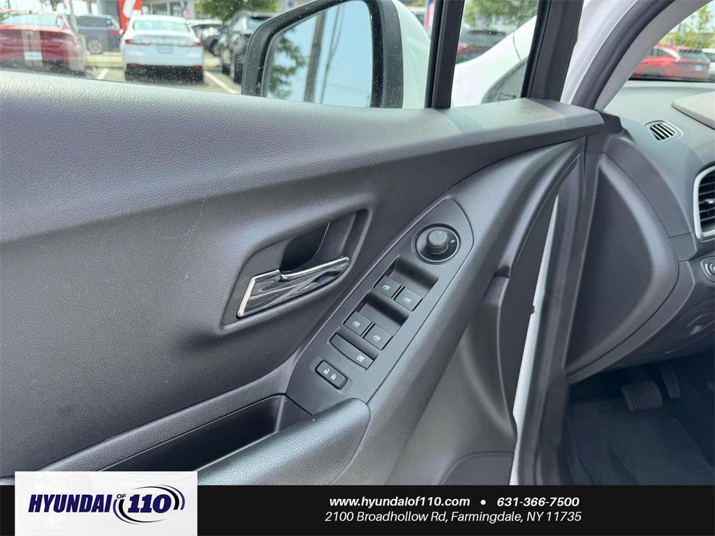 used 2022 Chevrolet Trax car, priced at $16,595