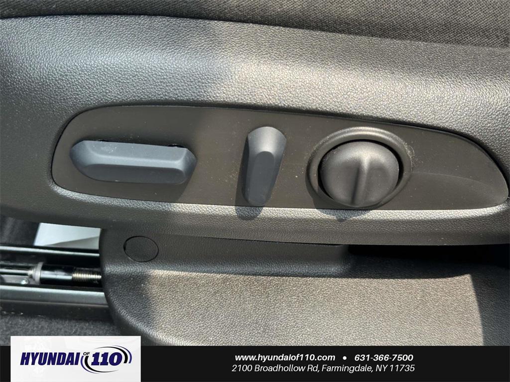 used 2023 Chevrolet Equinox car, priced at $19,995