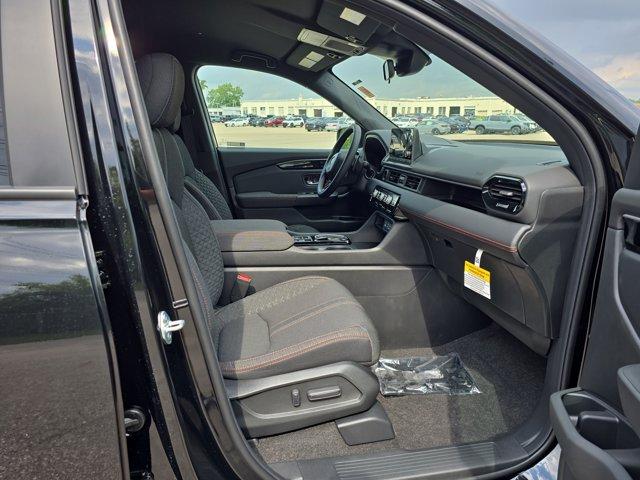 new 2025 Honda Pilot car, priced at $41,995