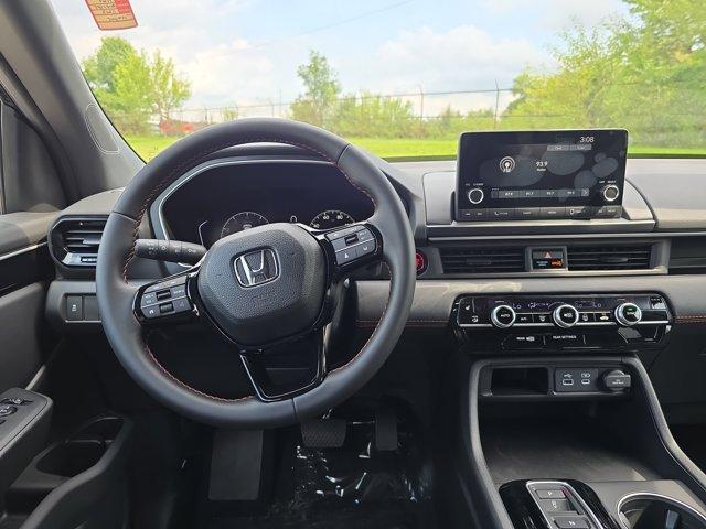 new 2025 Honda Pilot car, priced at $41,995