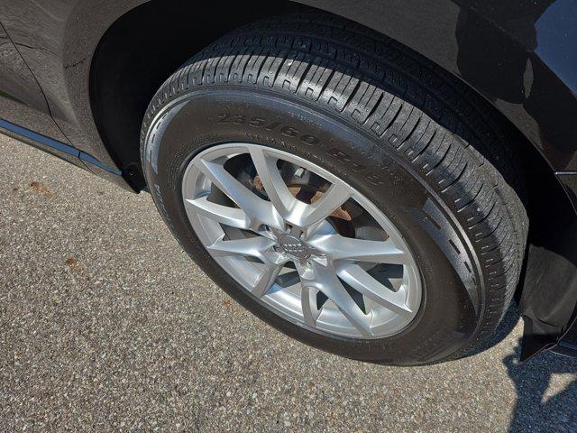 used 2011 Audi Q5 car, priced at $10,028