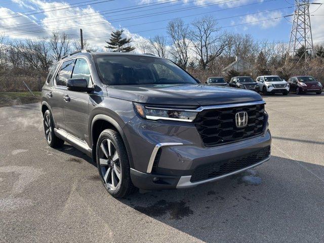 new 2025 Honda Pilot car, priced at $48,685