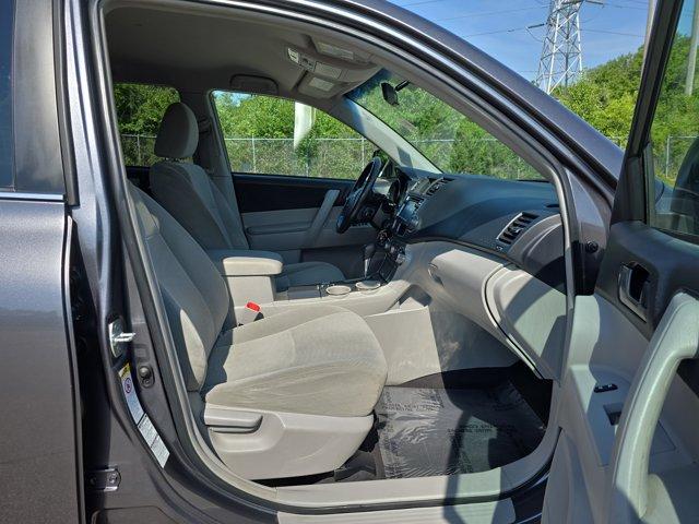 used 2013 Toyota Highlander car, priced at $12,729