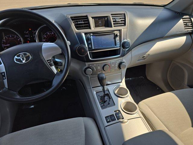 used 2013 Toyota Highlander car, priced at $12,729