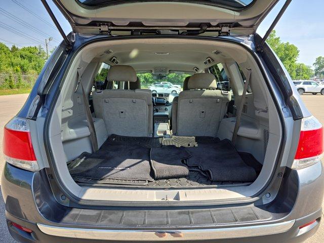 used 2013 Toyota Highlander car, priced at $12,729