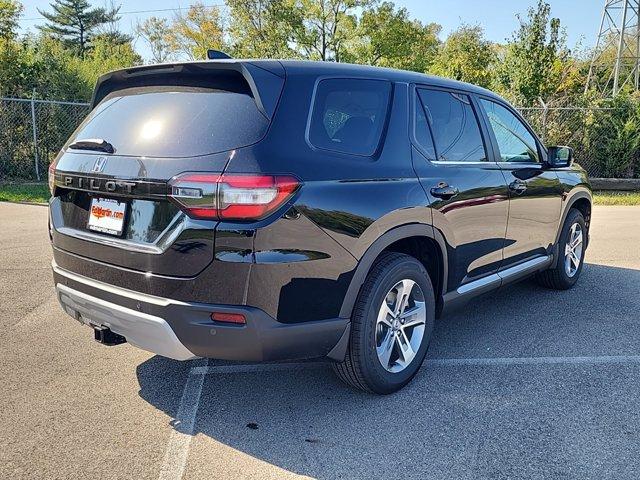 new 2025 Honda Pilot car, priced at $45,975