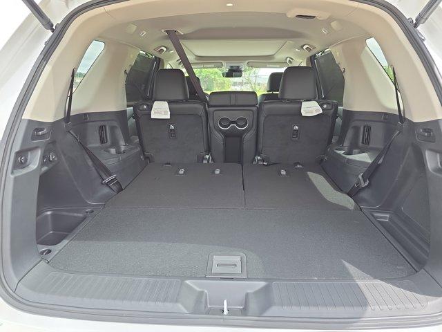 new 2025 Honda Pilot car, priced at $55,715