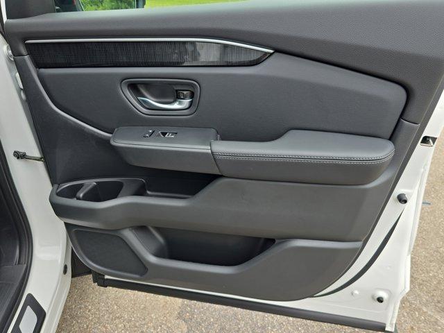 new 2025 Honda Pilot car, priced at $55,715