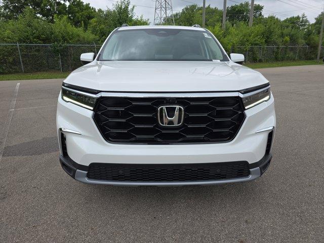new 2025 Honda Pilot car, priced at $55,715