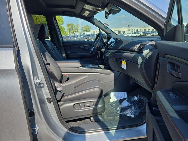 new 2025 Honda Ridgeline car, priced at $45,825