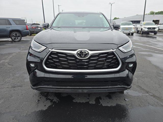 used 2022 Toyota Highlander car, priced at $28,989