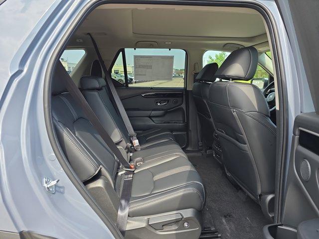 new 2025 Honda Pilot car, priced at $51,405