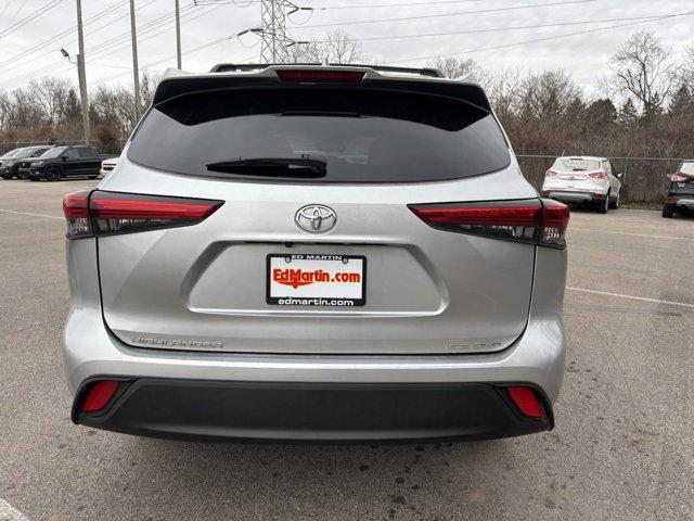 used 2021 Toyota Highlander car, priced at $33,729