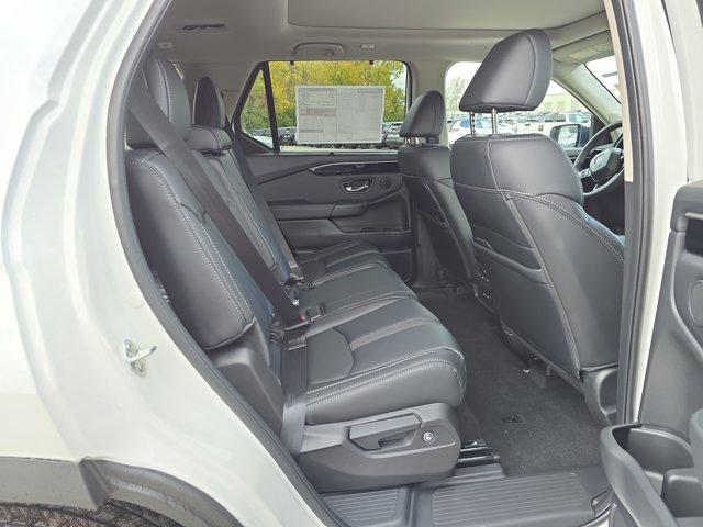 new 2025 Honda Pilot car, priced at $50,450