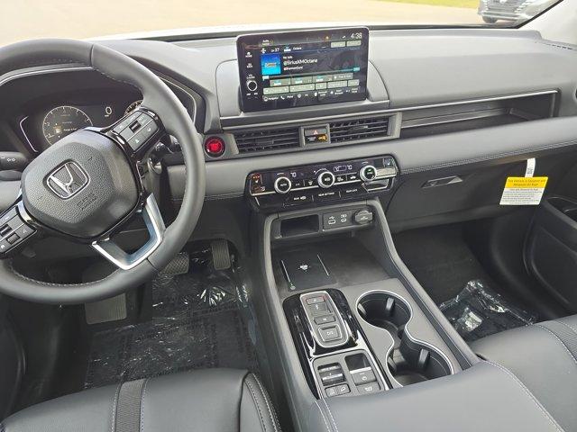 new 2025 Honda Pilot car, priced at $50,450