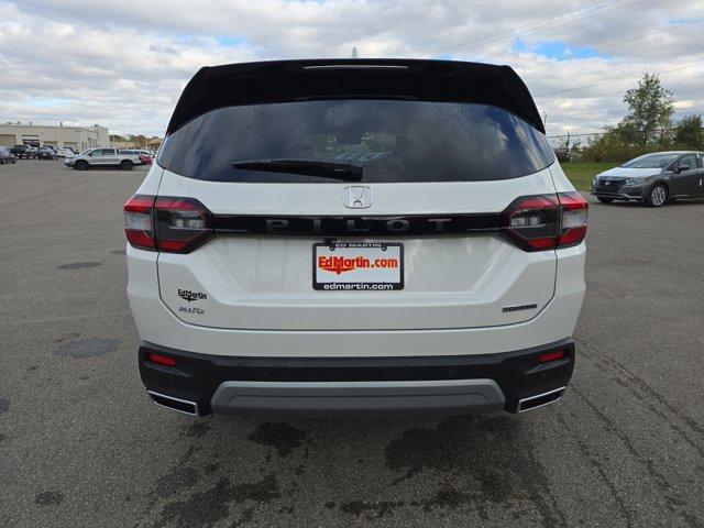 new 2025 Honda Pilot car, priced at $50,450