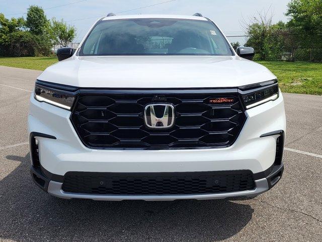 new 2025 Honda Pilot car, priced at $51,250