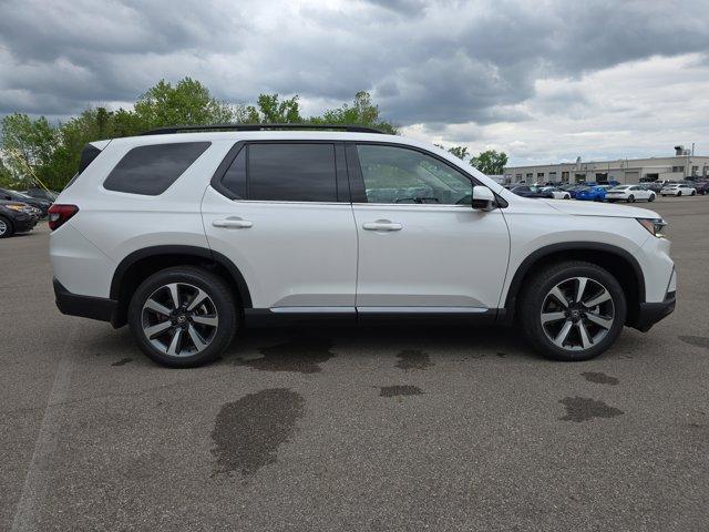 new 2025 Honda Pilot car, priced at $53,705
