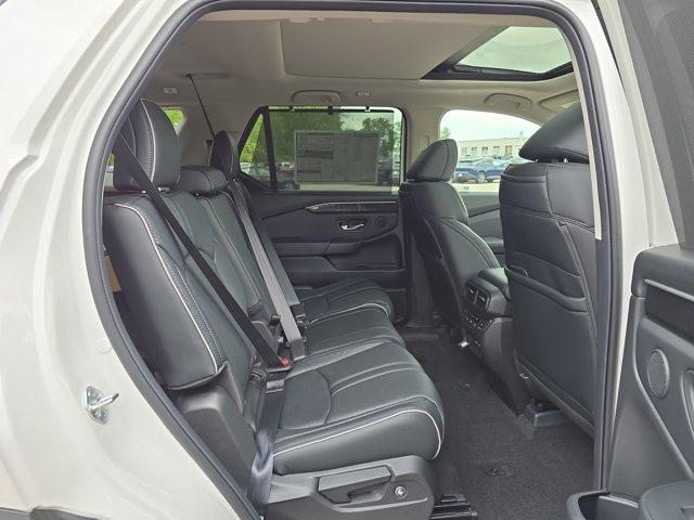 new 2025 Honda Pilot car, priced at $53,705