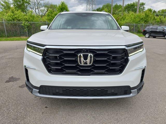 new 2025 Honda Pilot car, priced at $53,705