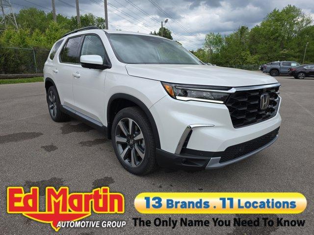 new 2025 Honda Pilot car, priced at $53,705