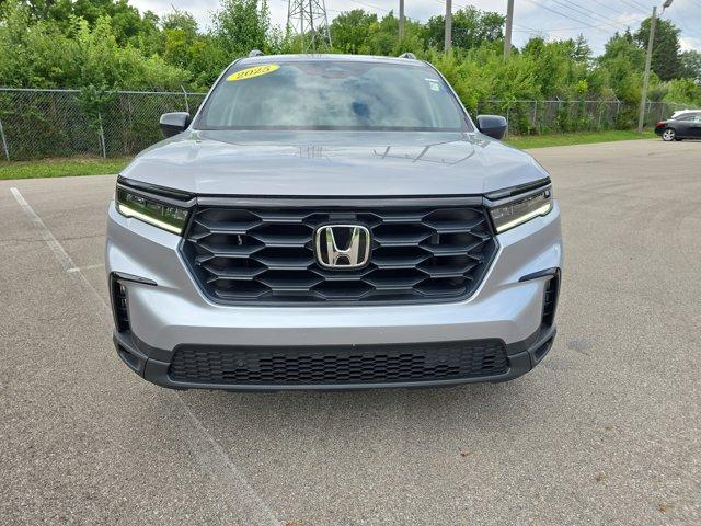 new 2025 Honda Pilot car, priced at $41,750