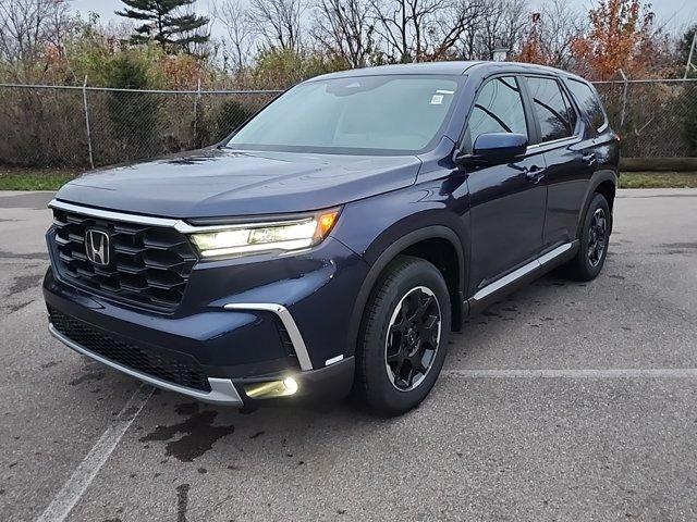 new 2025 Honda Pilot car, priced at $46,395