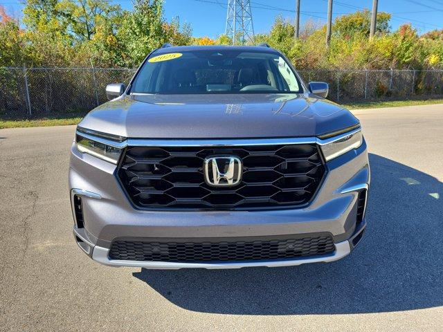 new 2025 Honda Pilot car, priced at $48,825