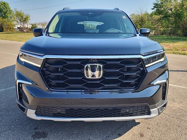 new 2025 Honda Pilot car, priced at $51,475