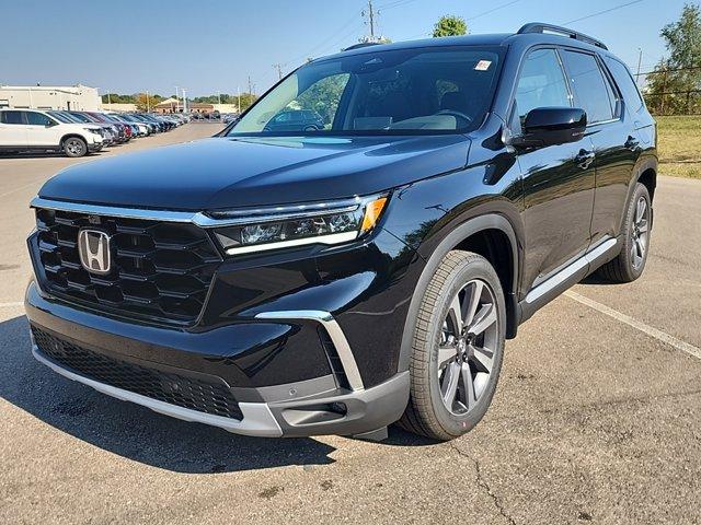 new 2025 Honda Pilot car, priced at $51,475