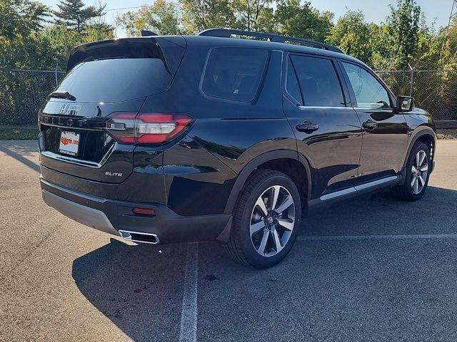 new 2025 Honda Pilot car, priced at $51,475