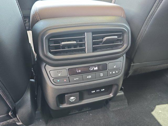 new 2025 Honda Pilot car, priced at $53,250