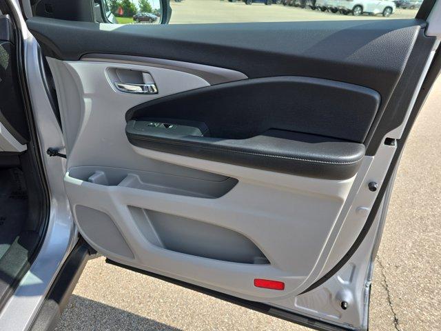 used 2021 Honda Pilot car, priced at $33,589