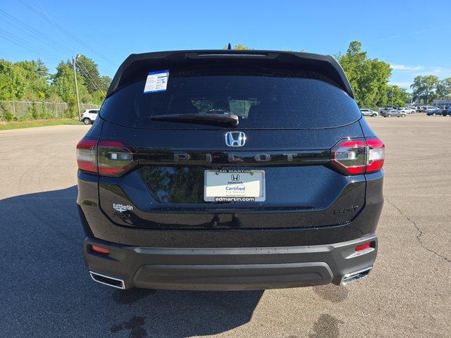 used 2025 Honda Pilot car, priced at $39,900