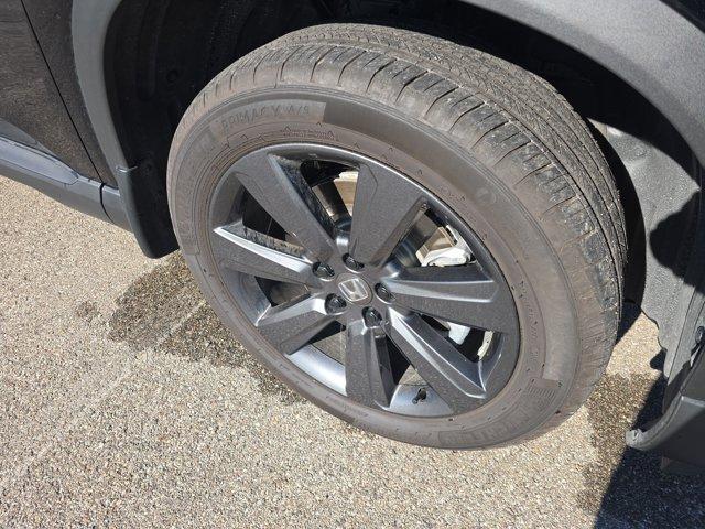 used 2025 Honda Pilot car, priced at $39,900