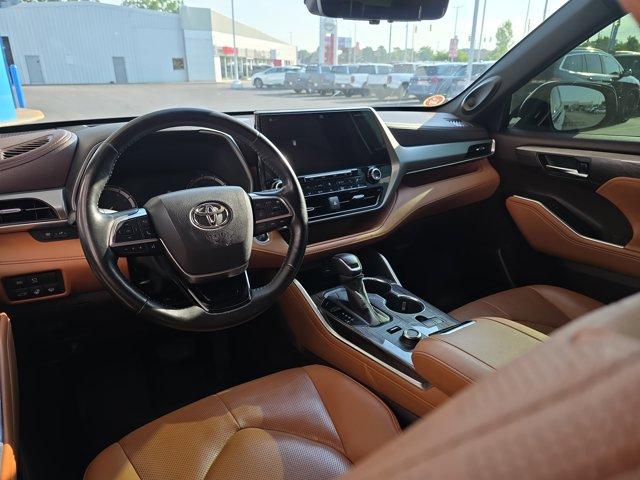 used 2020 Toyota Highlander car, priced at $29,738