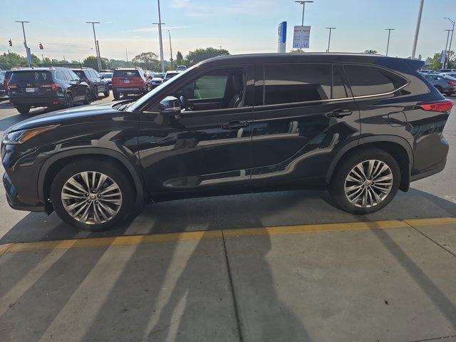 used 2020 Toyota Highlander car, priced at $29,738