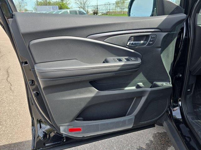 new 2025 Honda Ridgeline car, priced at $43,580