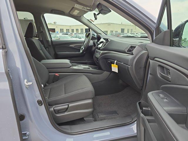 new 2025 Honda Ridgeline car, priced at $40,255