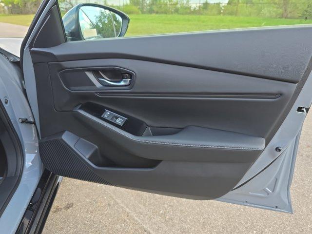 new 2025 Honda Accord Hybrid car, priced at $38,450